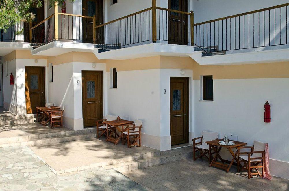 The Pine Trees Aparthotel Αγνώντας Εξωτερικό φωτογραφία